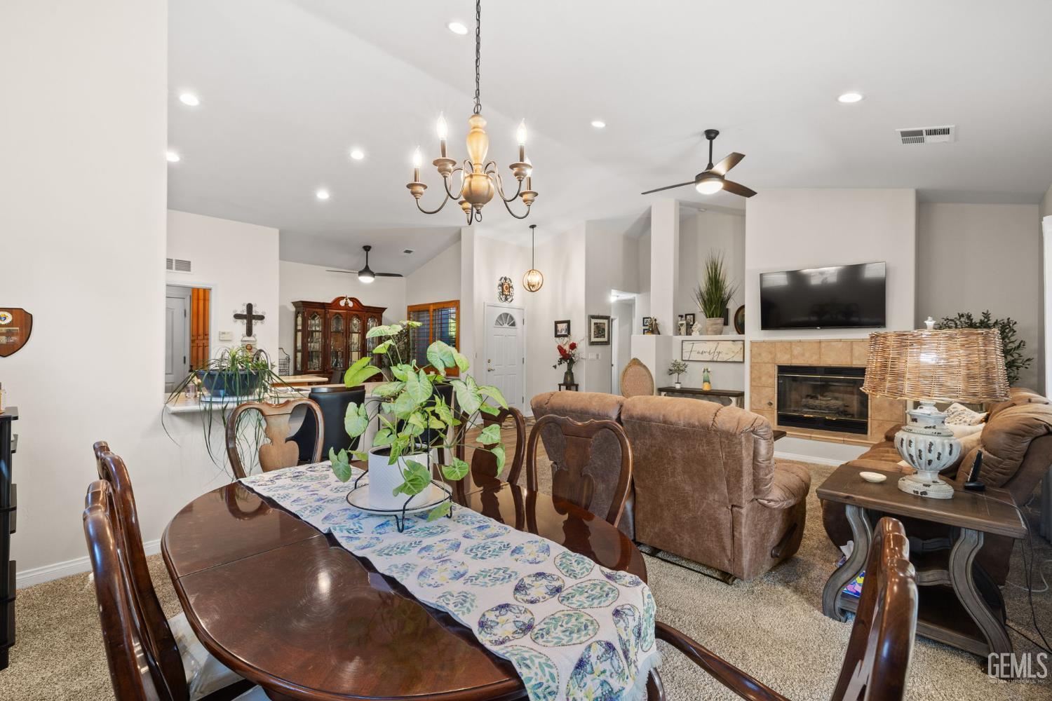 3010 Tea Rose Street