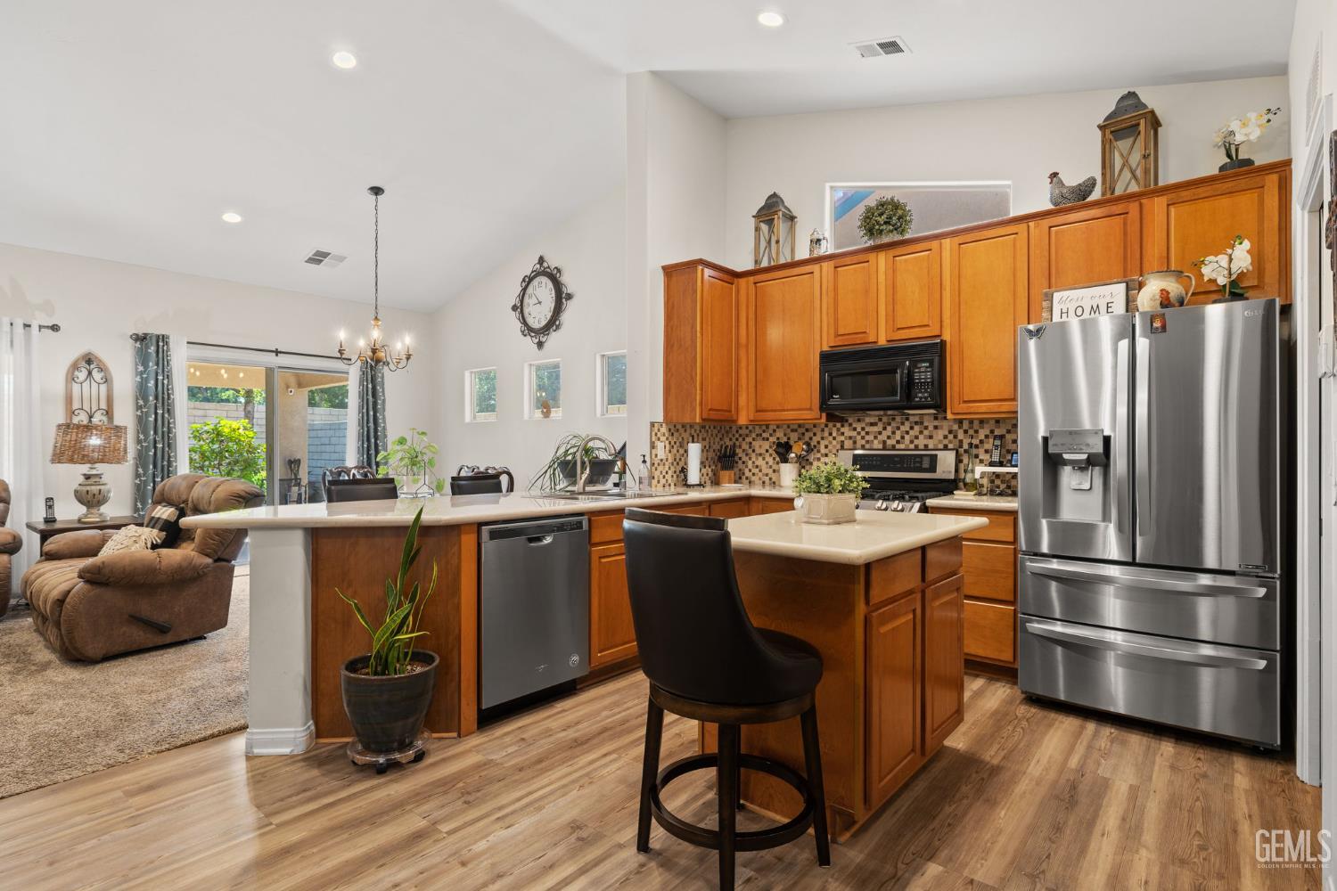 3010 Tea Rose Street