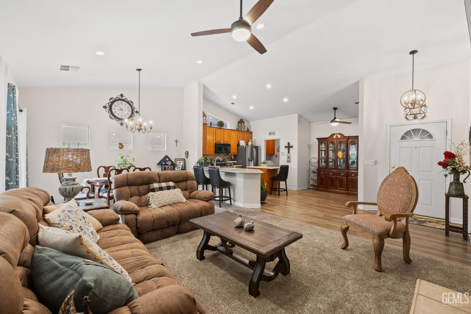 3010 Tea Rose Street