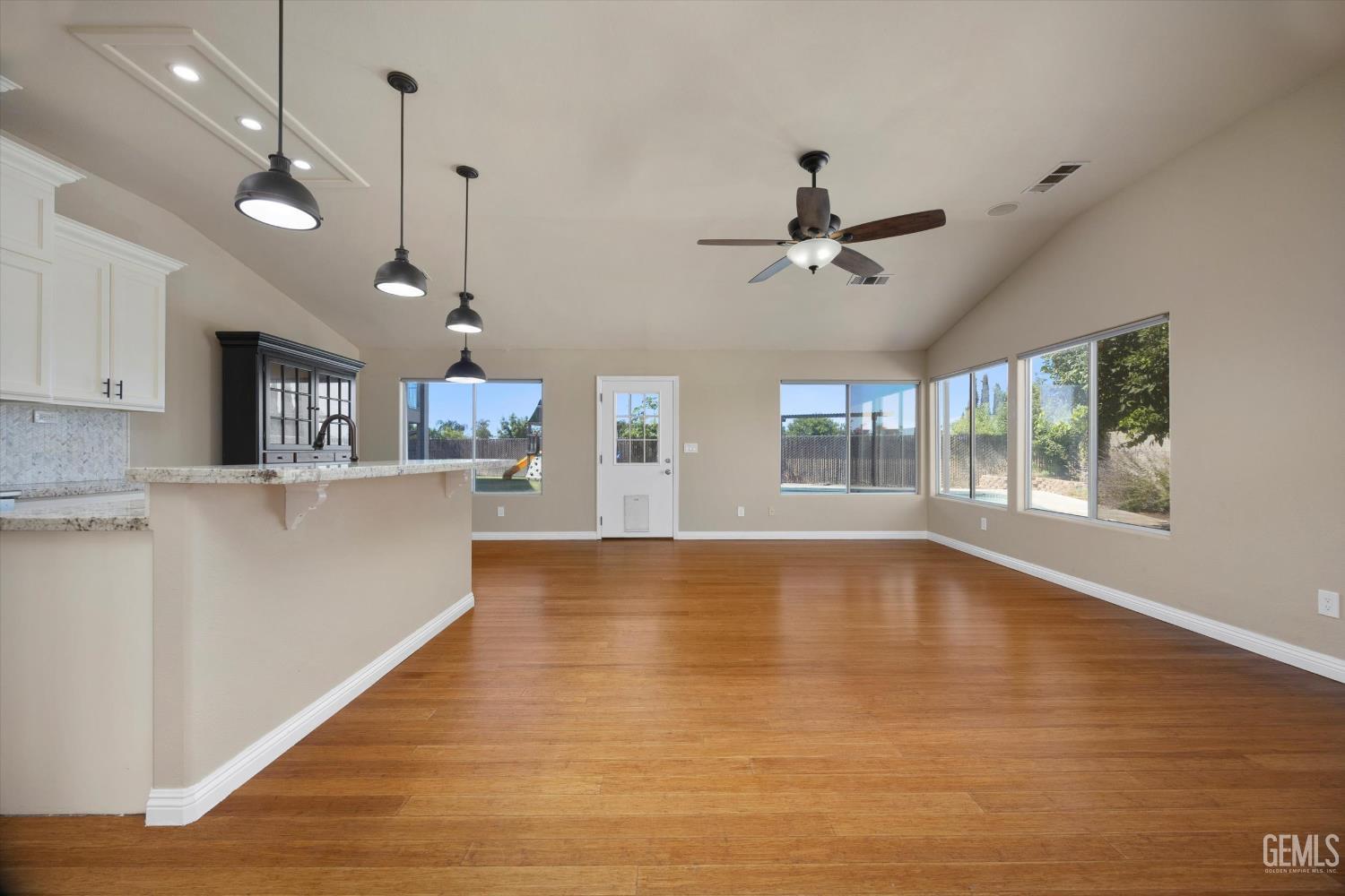 10318 Roehampton Avenue