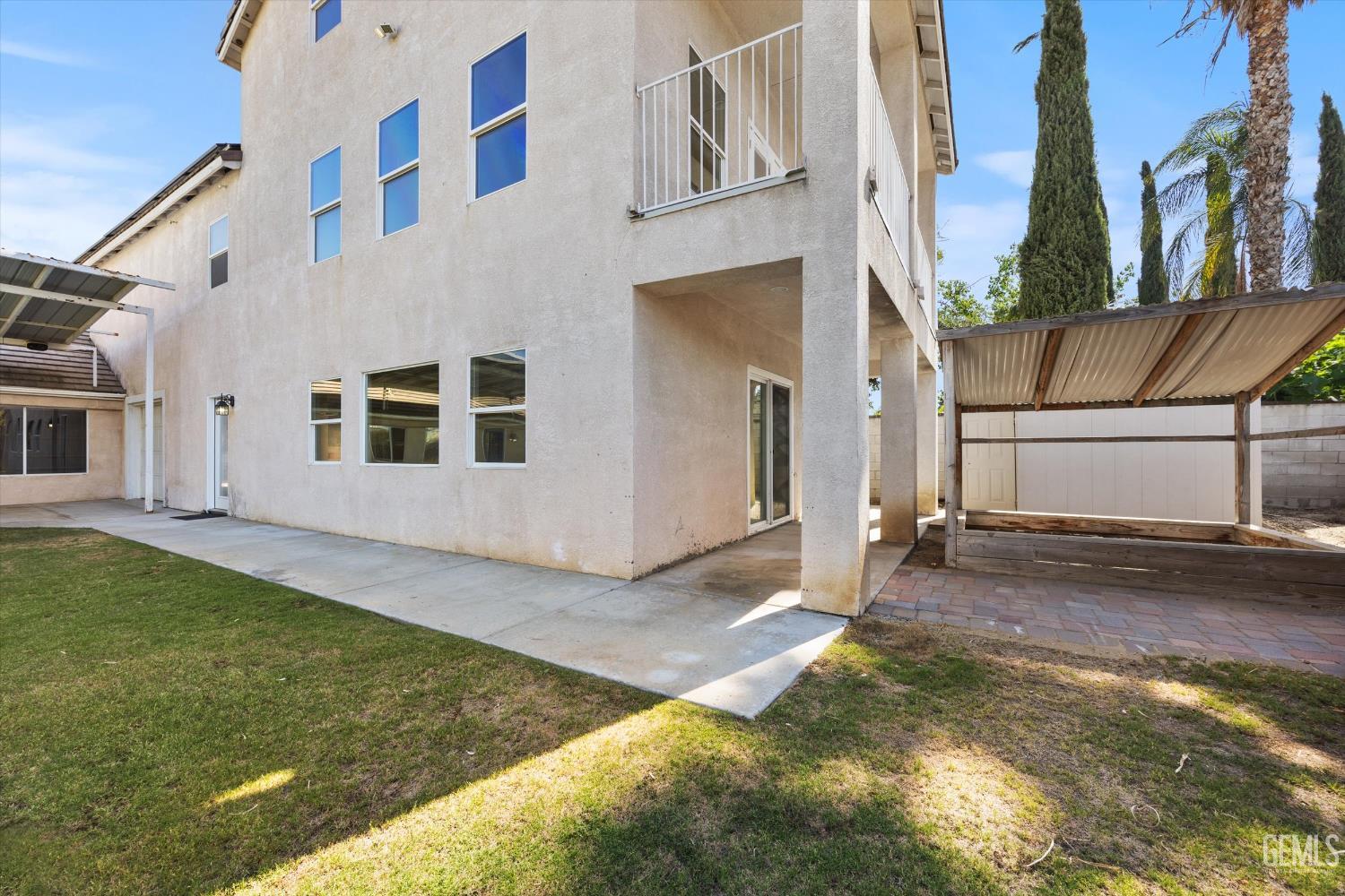 10318 Roehampton Avenue