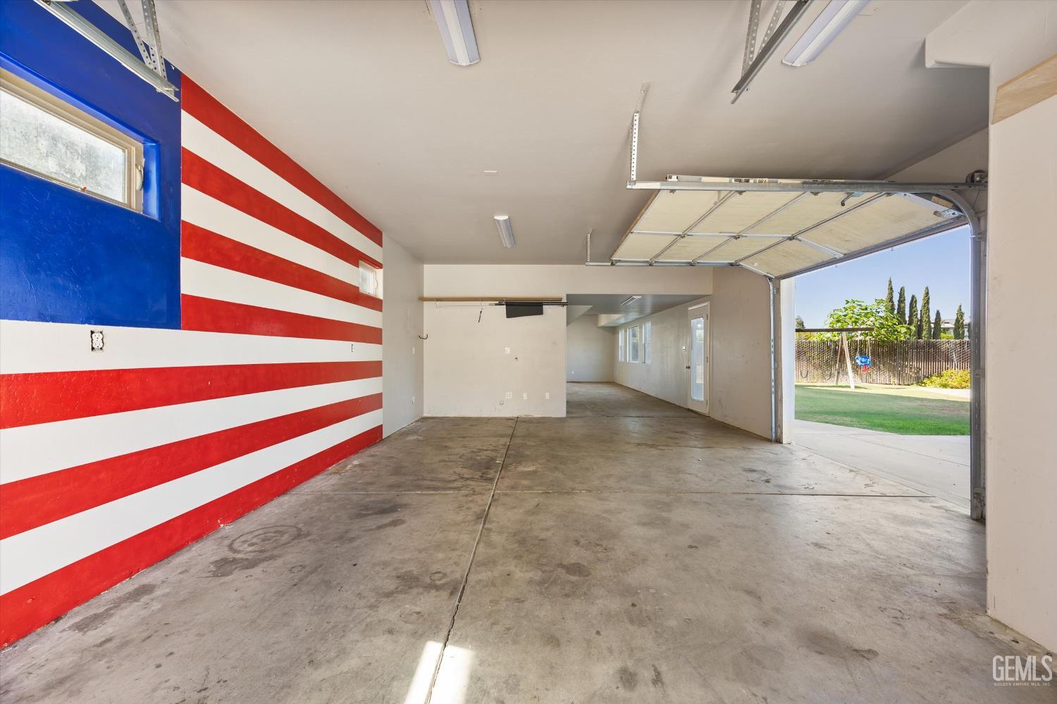 10318 Roehampton Avenue