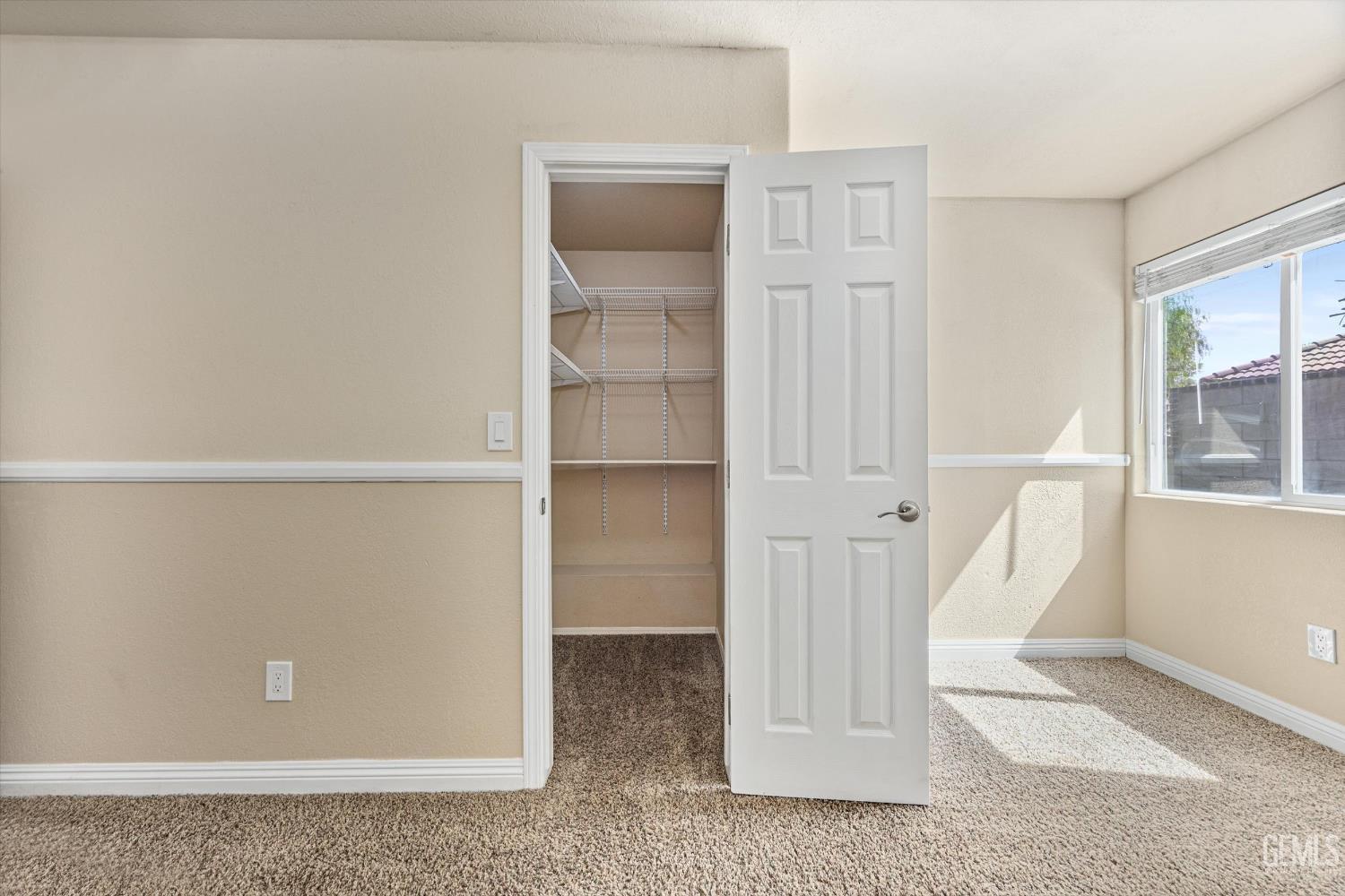 10318 Roehampton Avenue