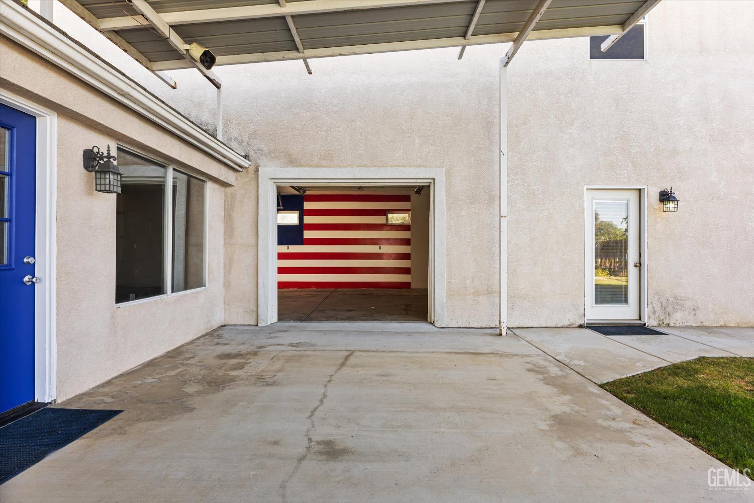 10318 Roehampton Avenue