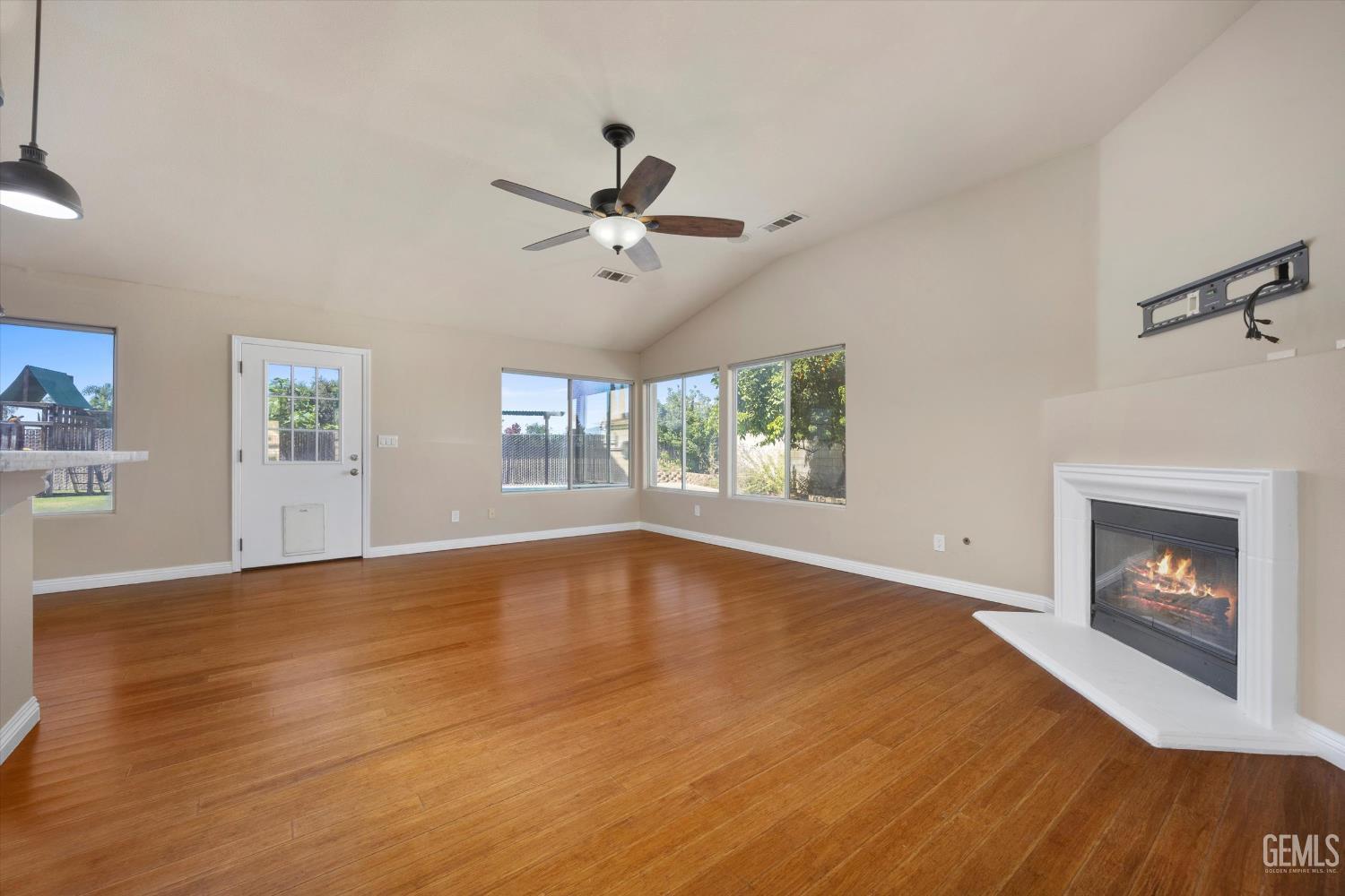 10318 Roehampton Avenue