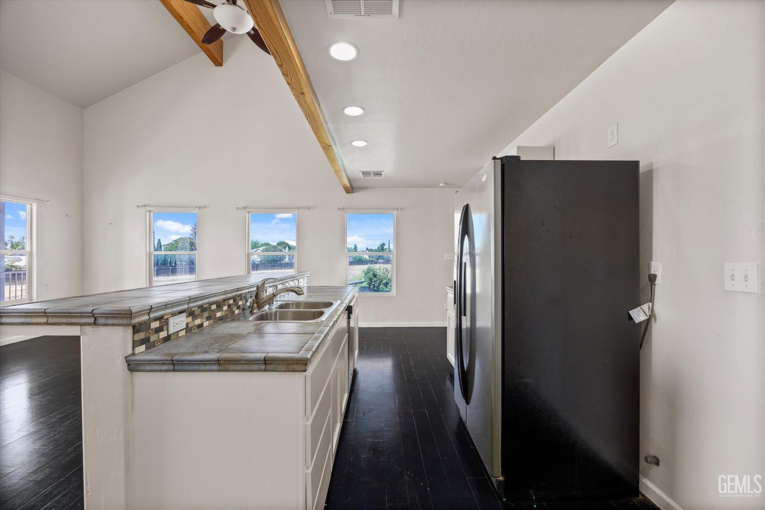 10318 Roehampton Avenue