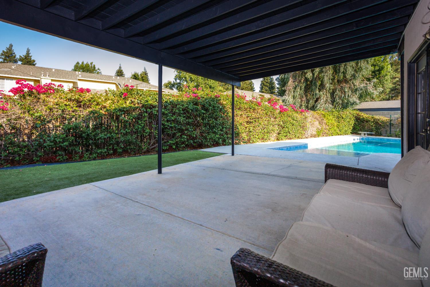 6900 Aztec Way