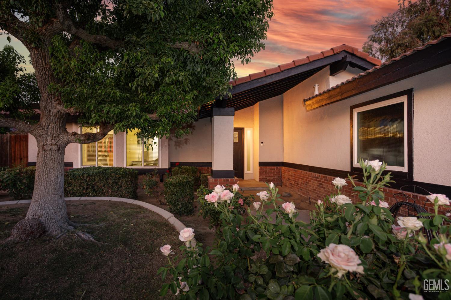 6900 Aztec Way