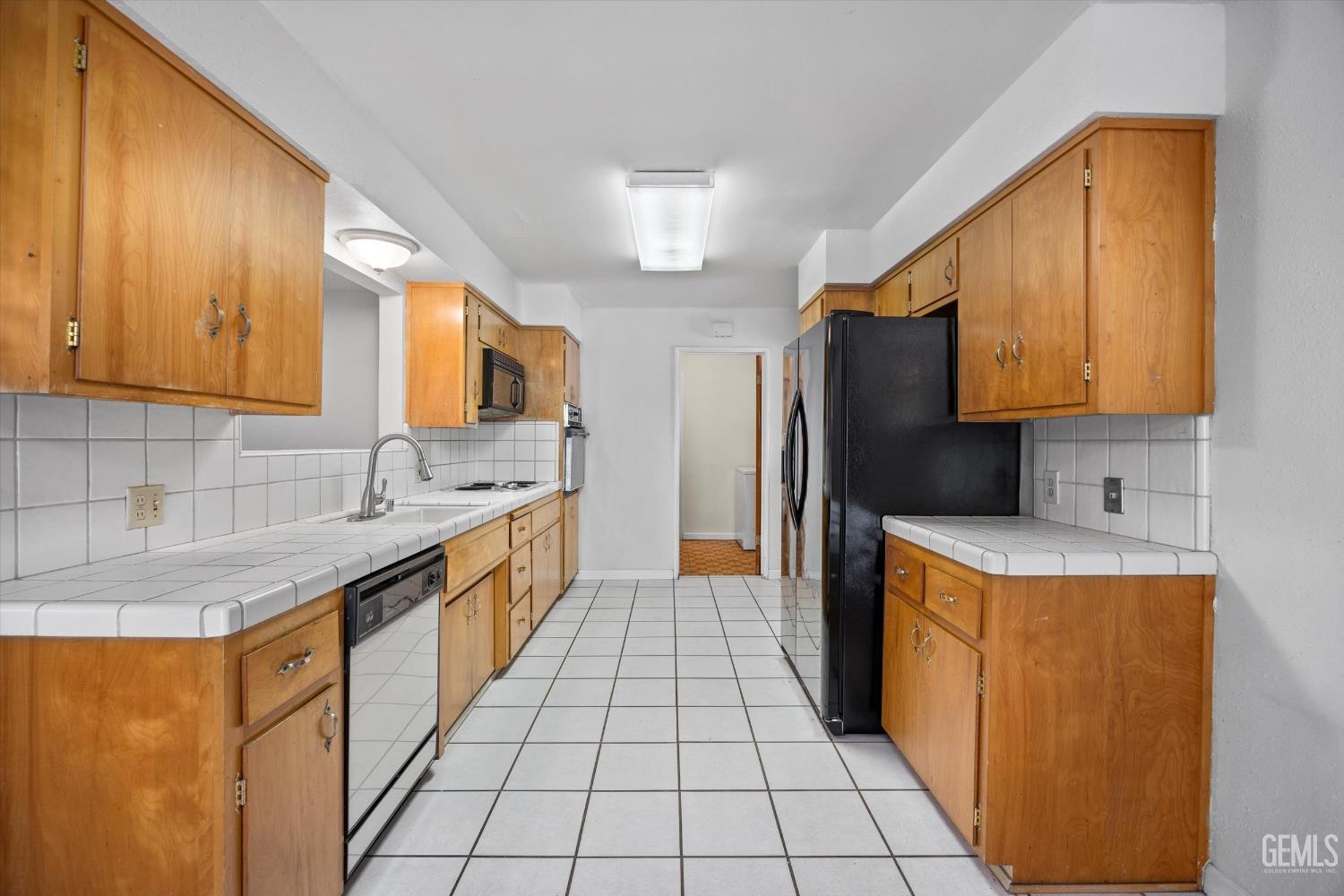 3800 Candlewood Drive