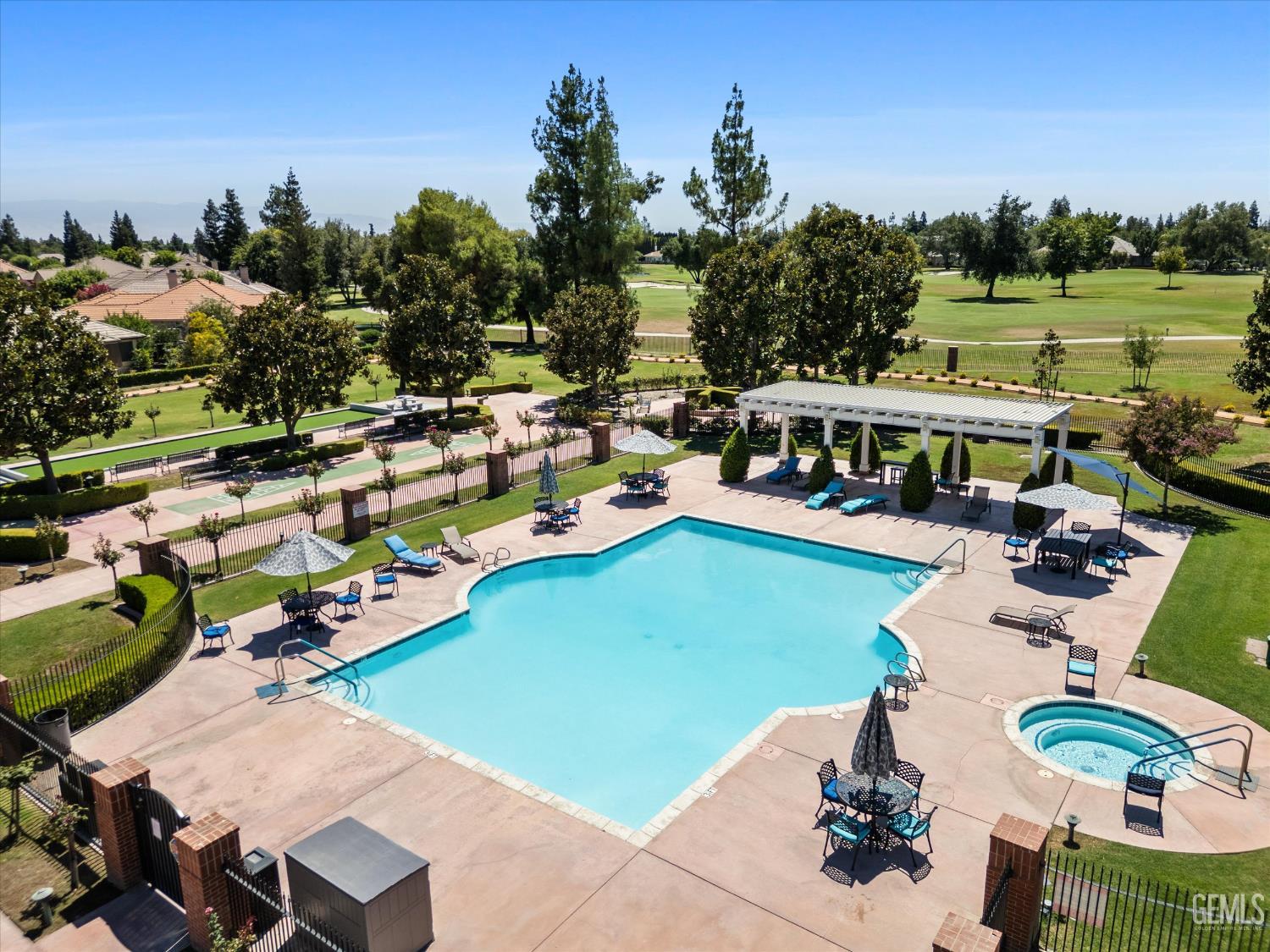 3105 Burgundy Rose Street