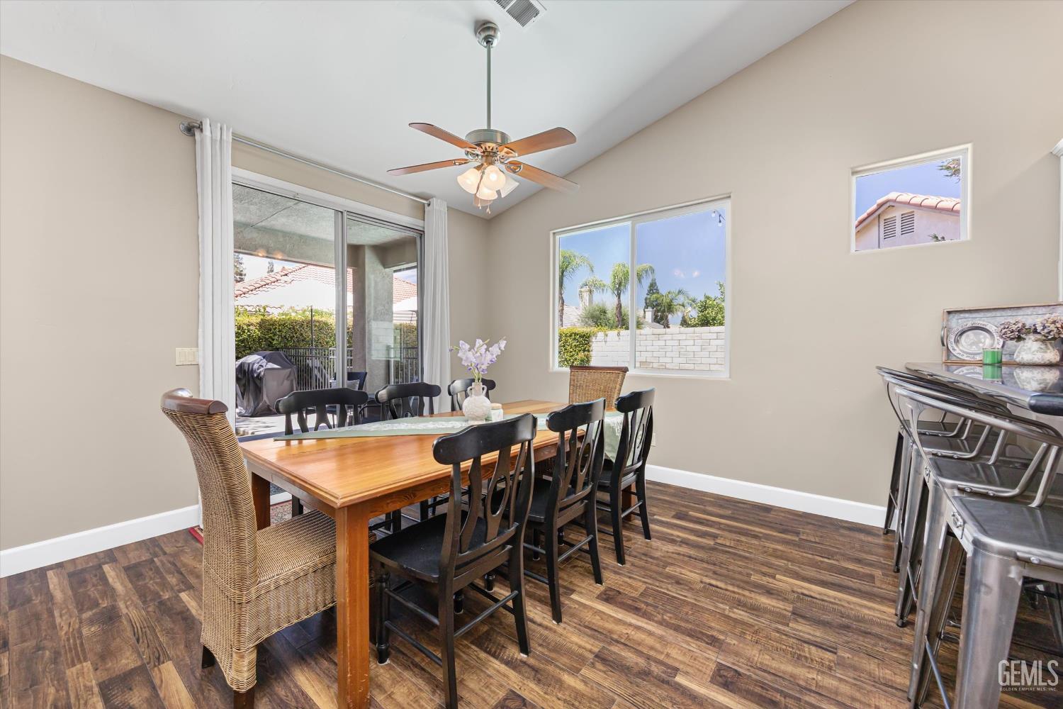 3105 Burgundy Rose Street