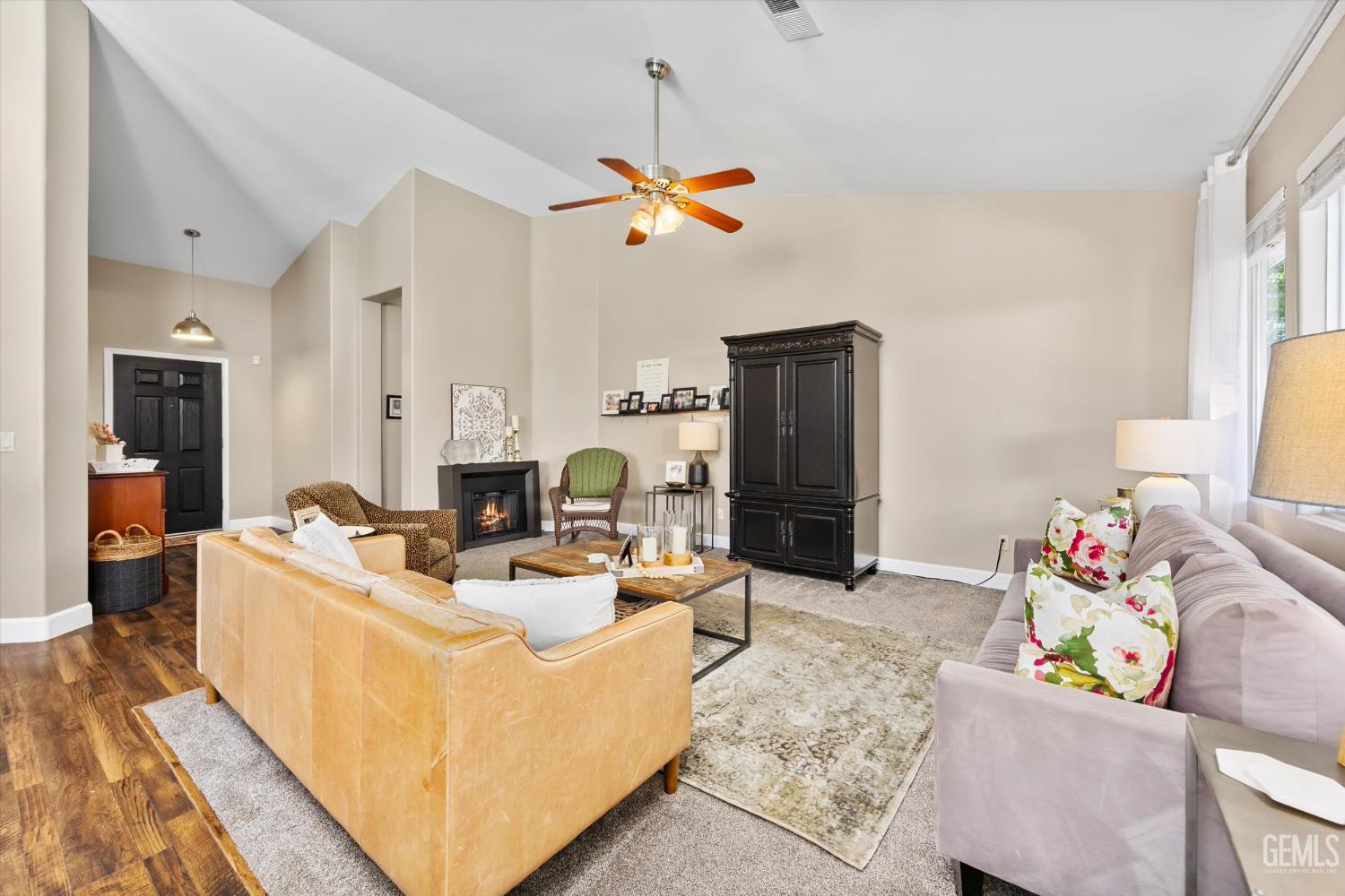 3105 Burgundy Rose Street