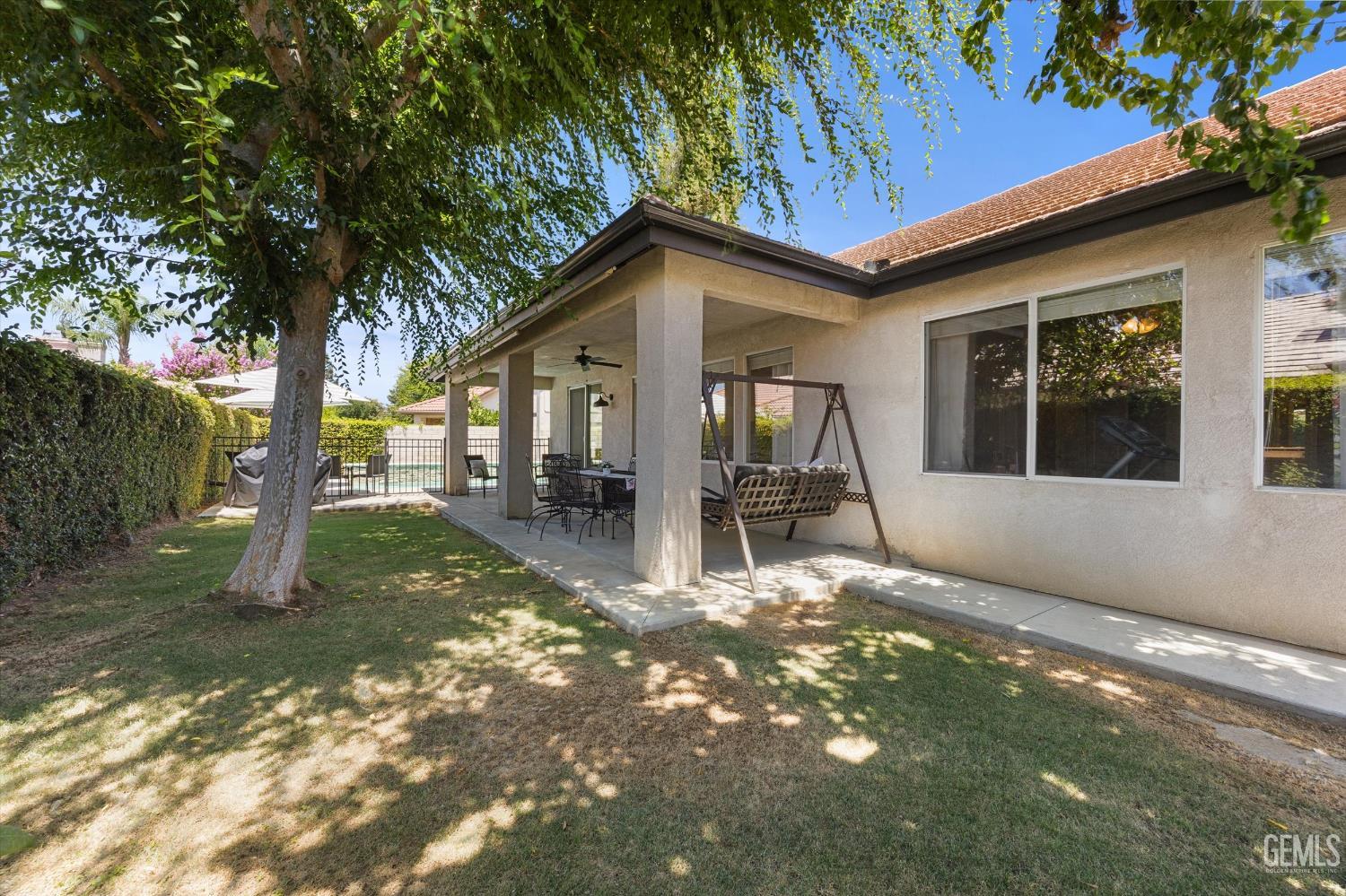 3105 Burgundy Rose Street