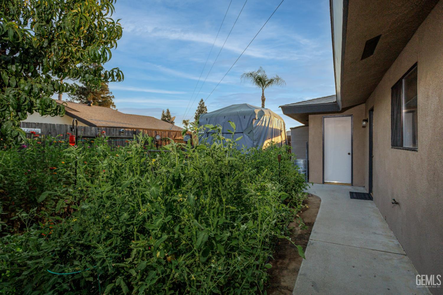 5216 Westpark Street