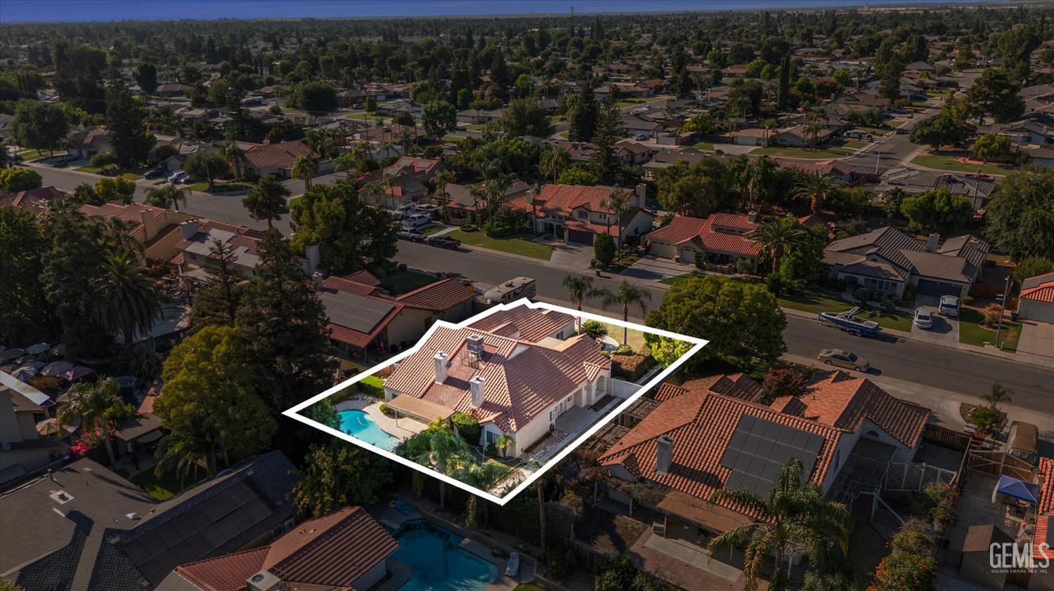 7601 Live Oak Way