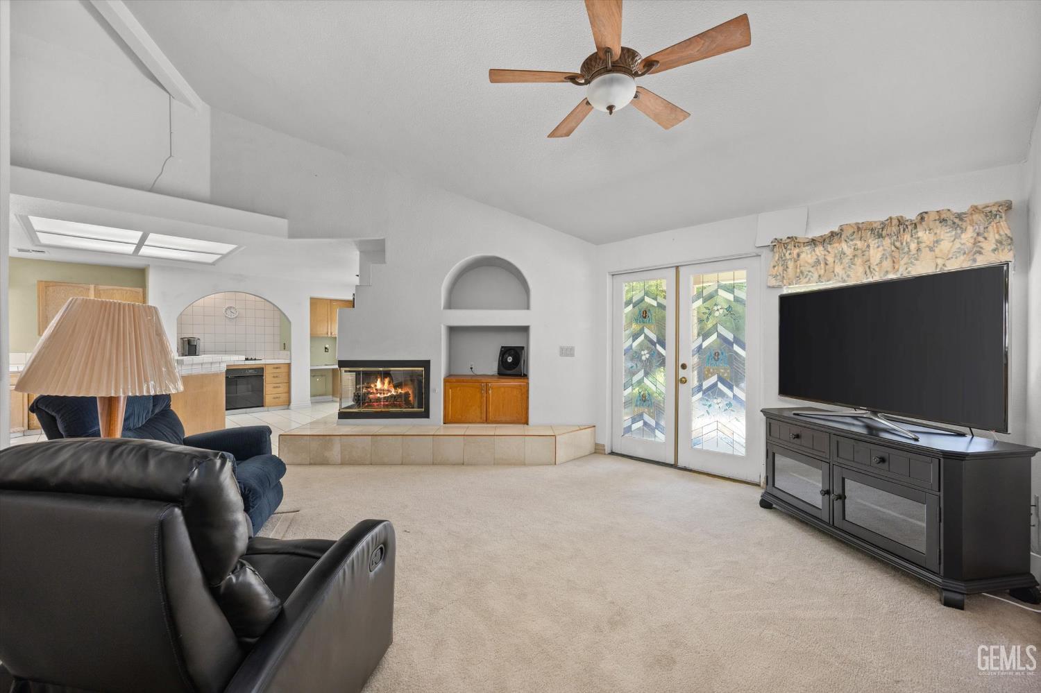 7601 Live Oak Way