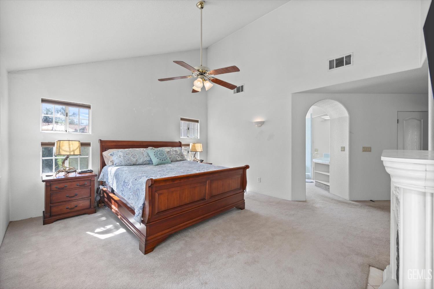 7601 Live Oak Way