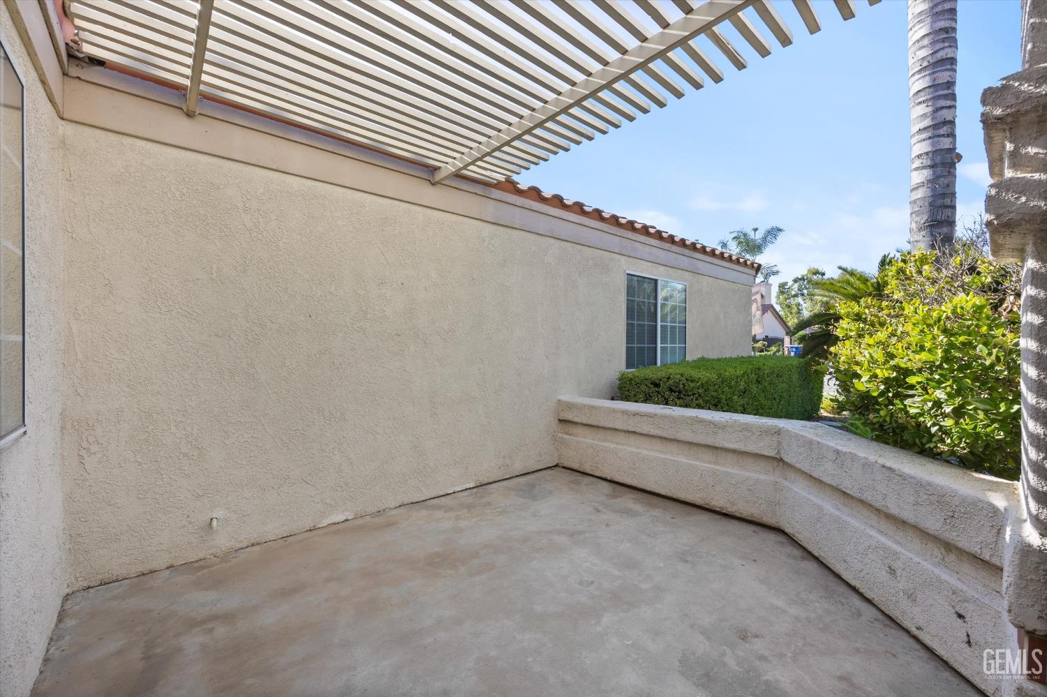 7601 Live Oak Way