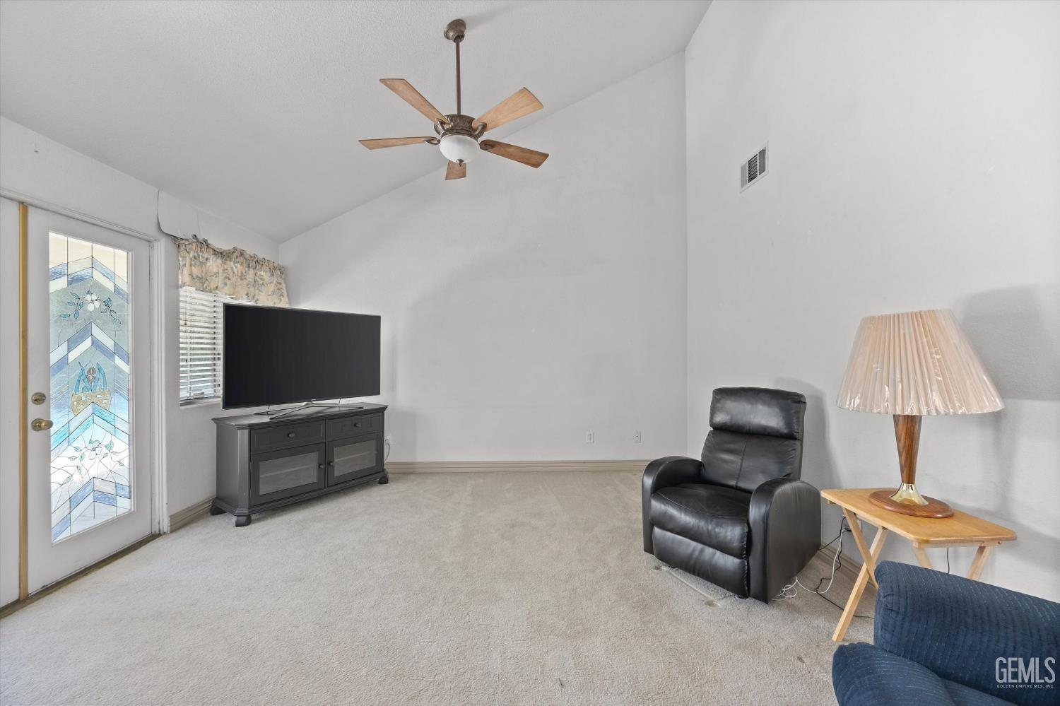 7601 Live Oak Way