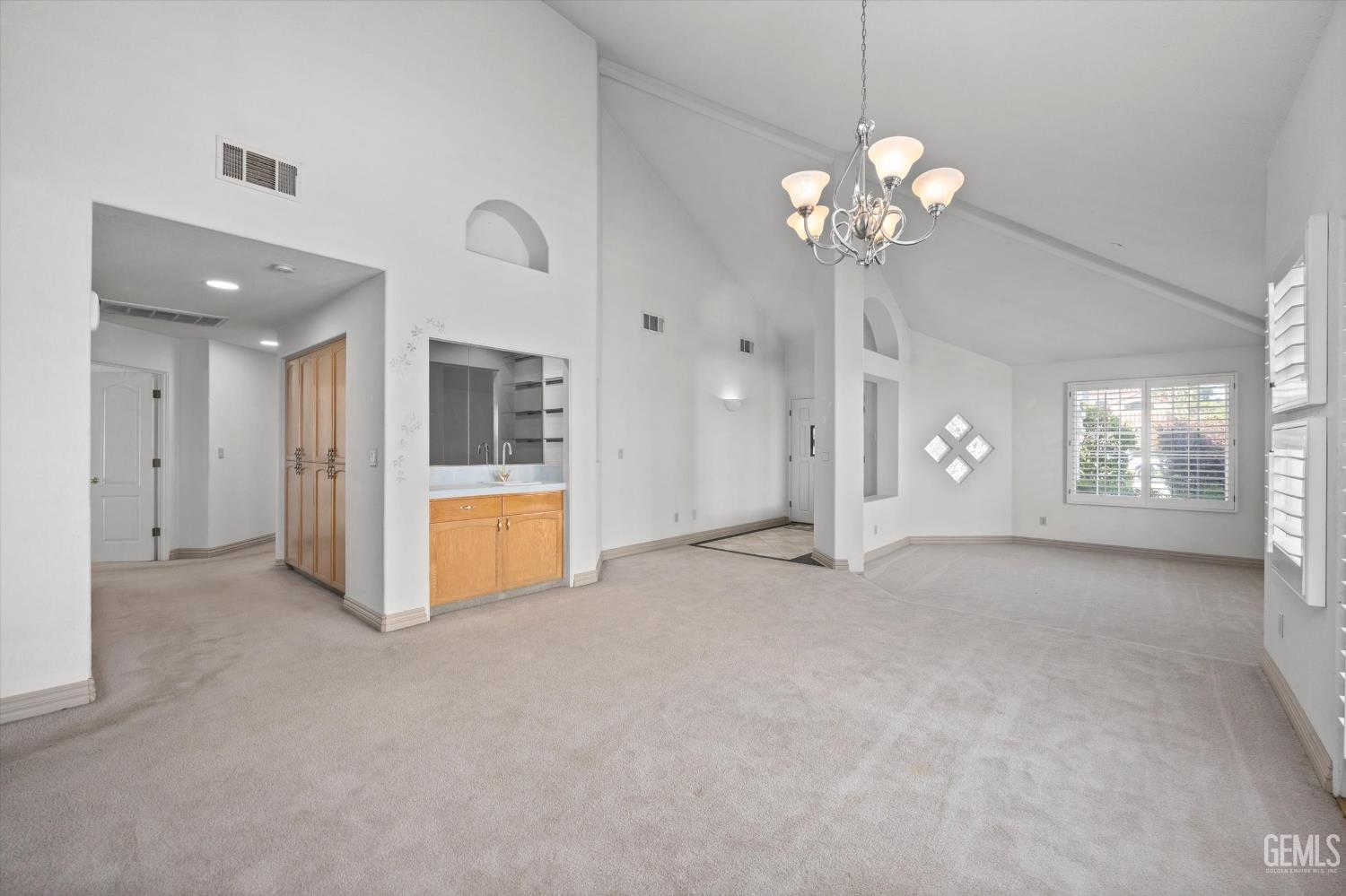 7601 Live Oak Way