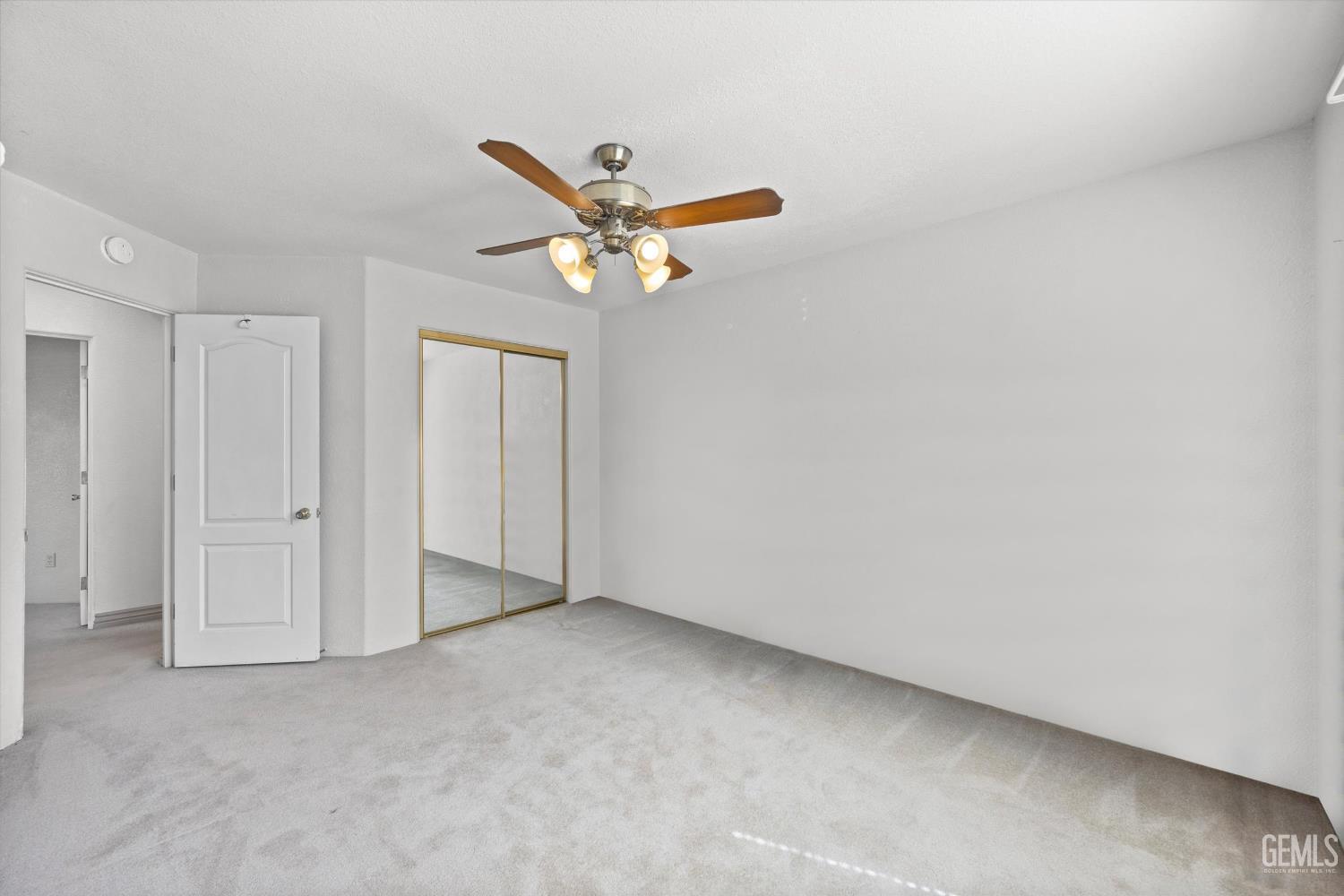 7601 Live Oak Way