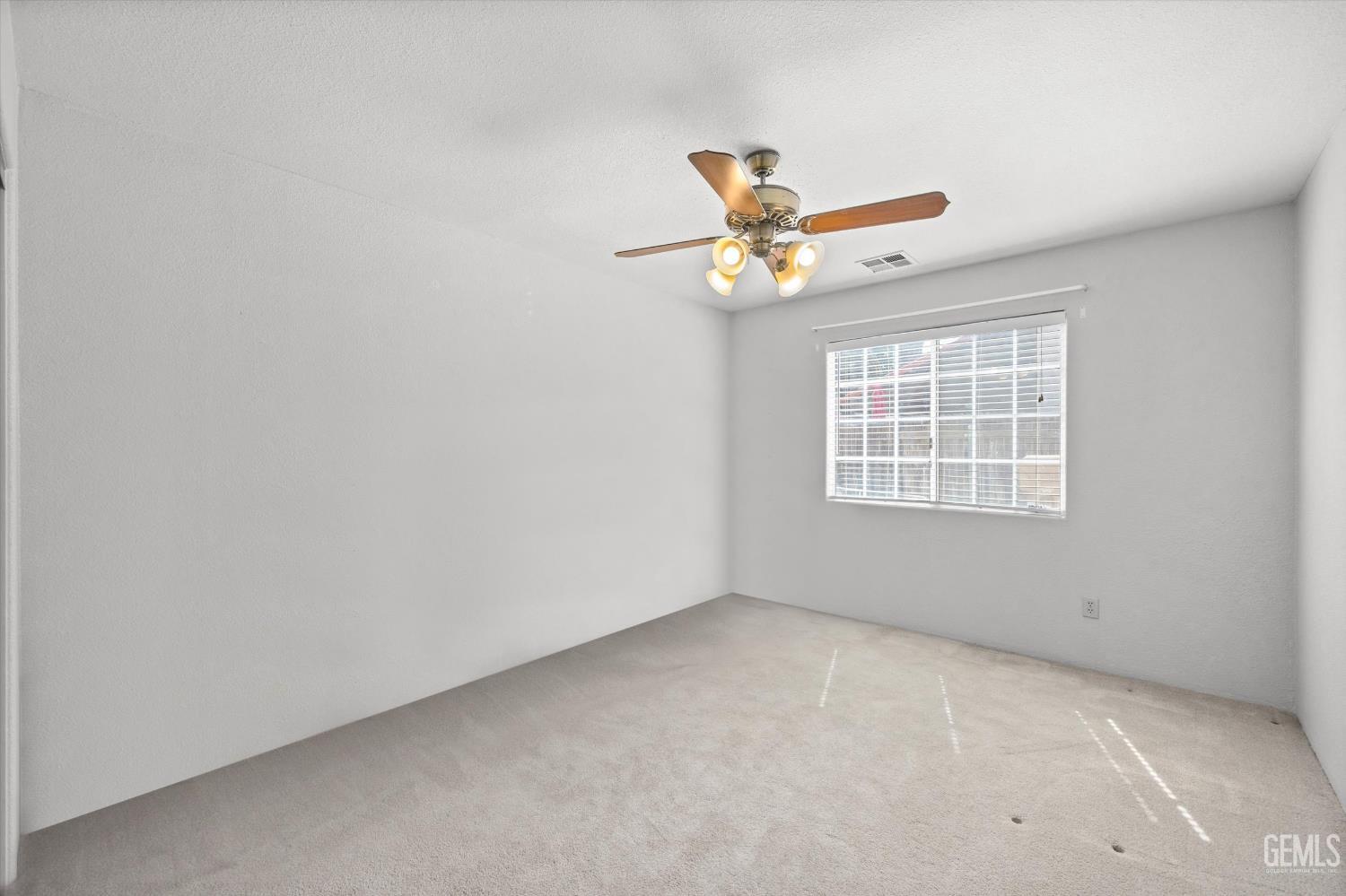 7601 Live Oak Way