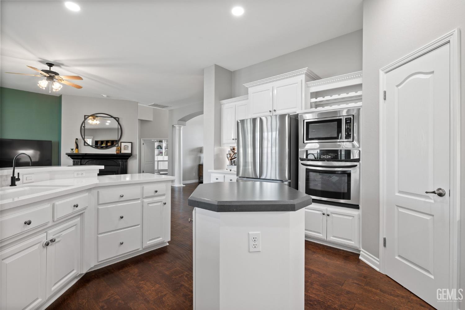 13010 Fall River Place