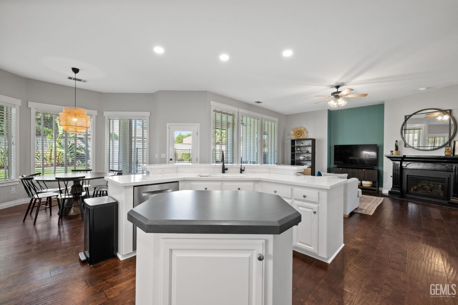 13010 Fall River Place