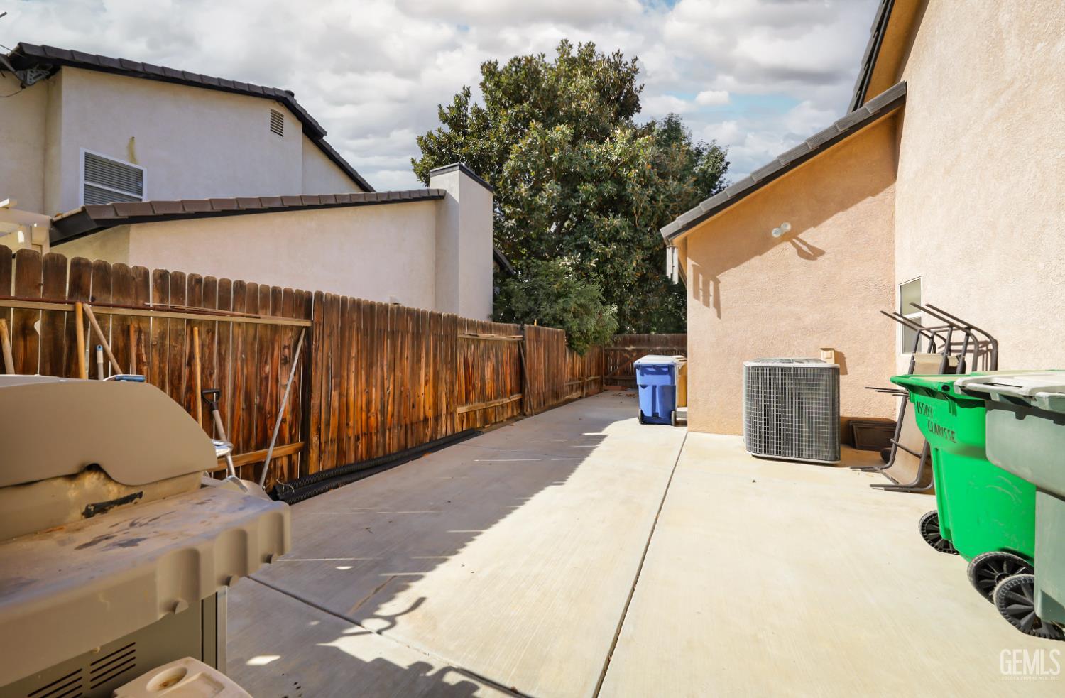 15503 Clarisse Street