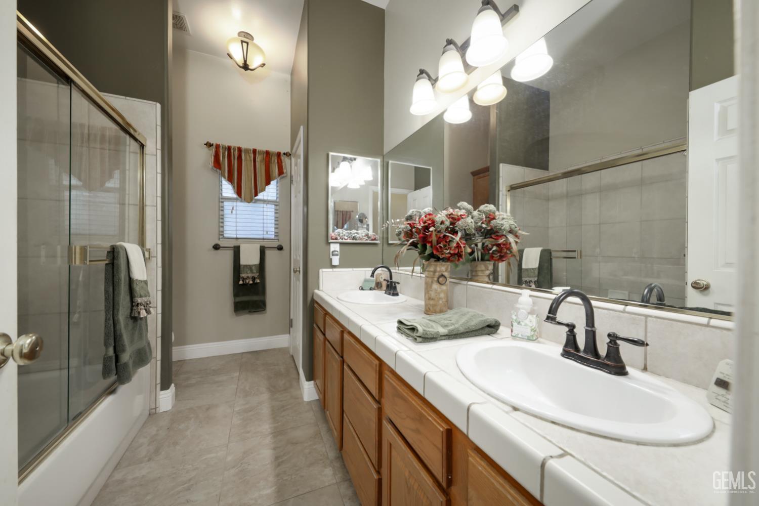 15503 Clarisse Street