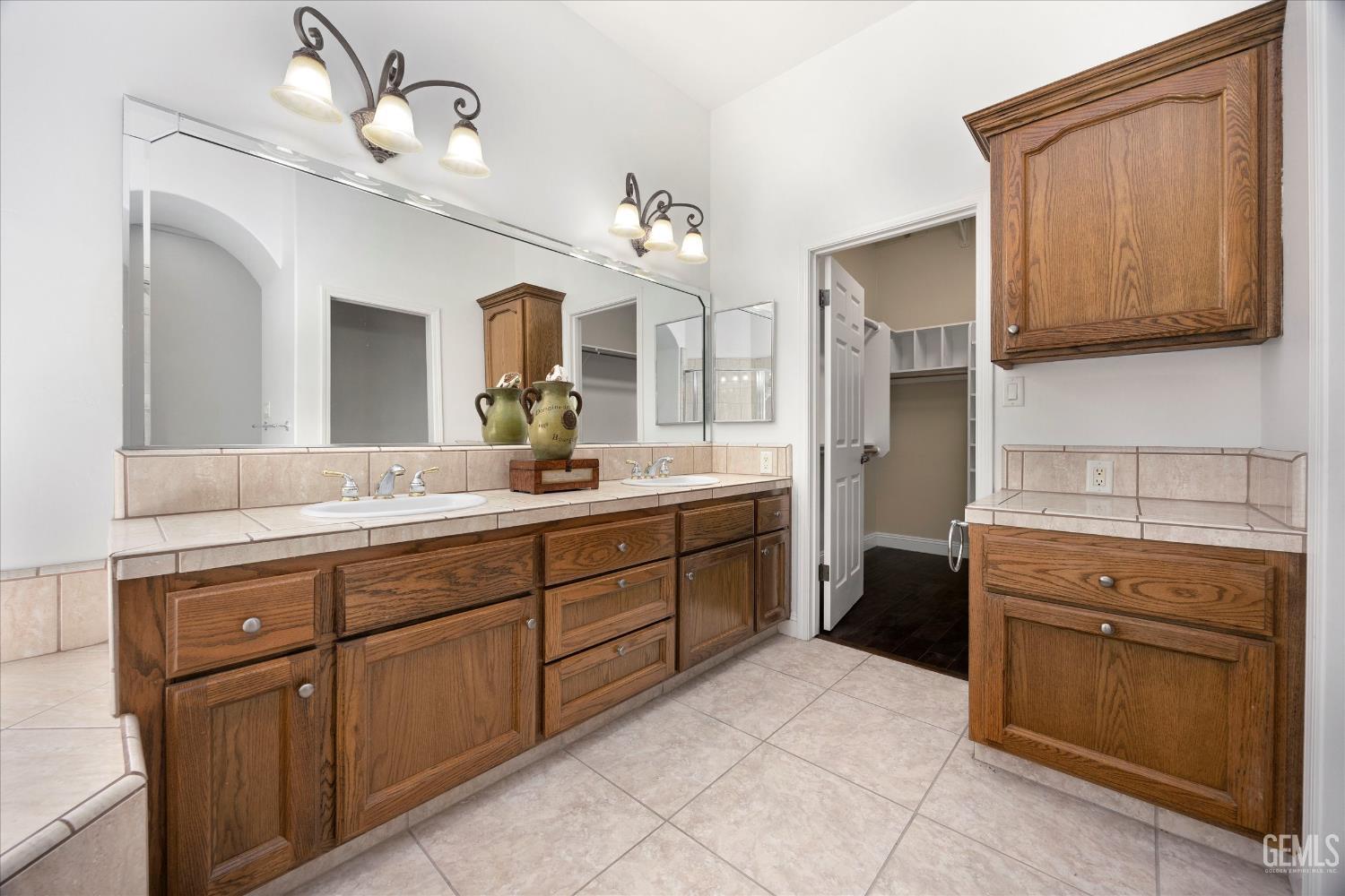 310 Coleshill Street