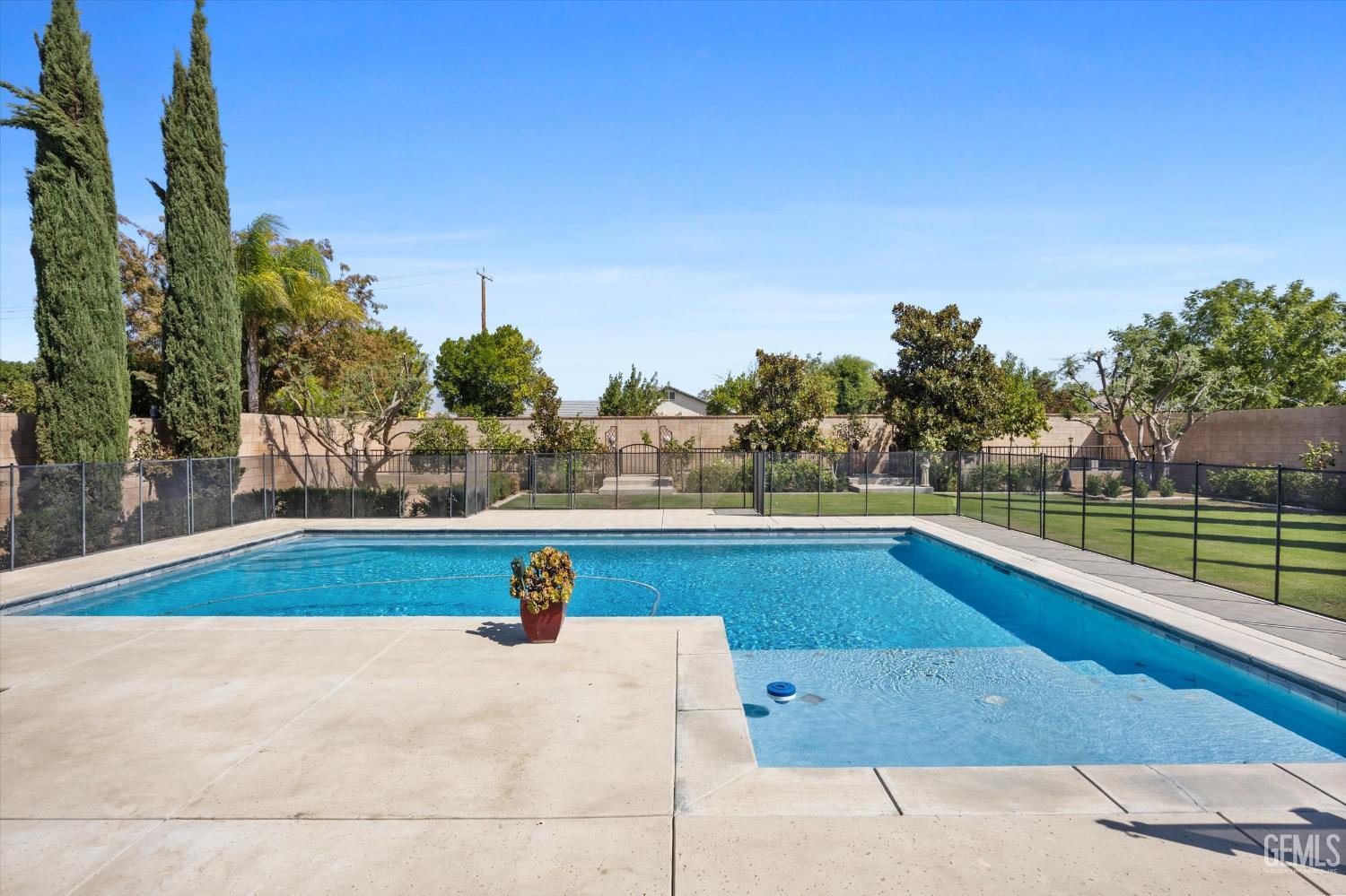 6002 Dartmoor Wood Avenue