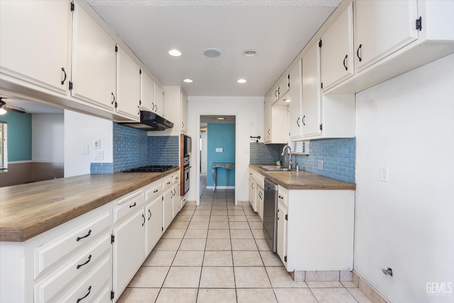 2504 Prestwick Court