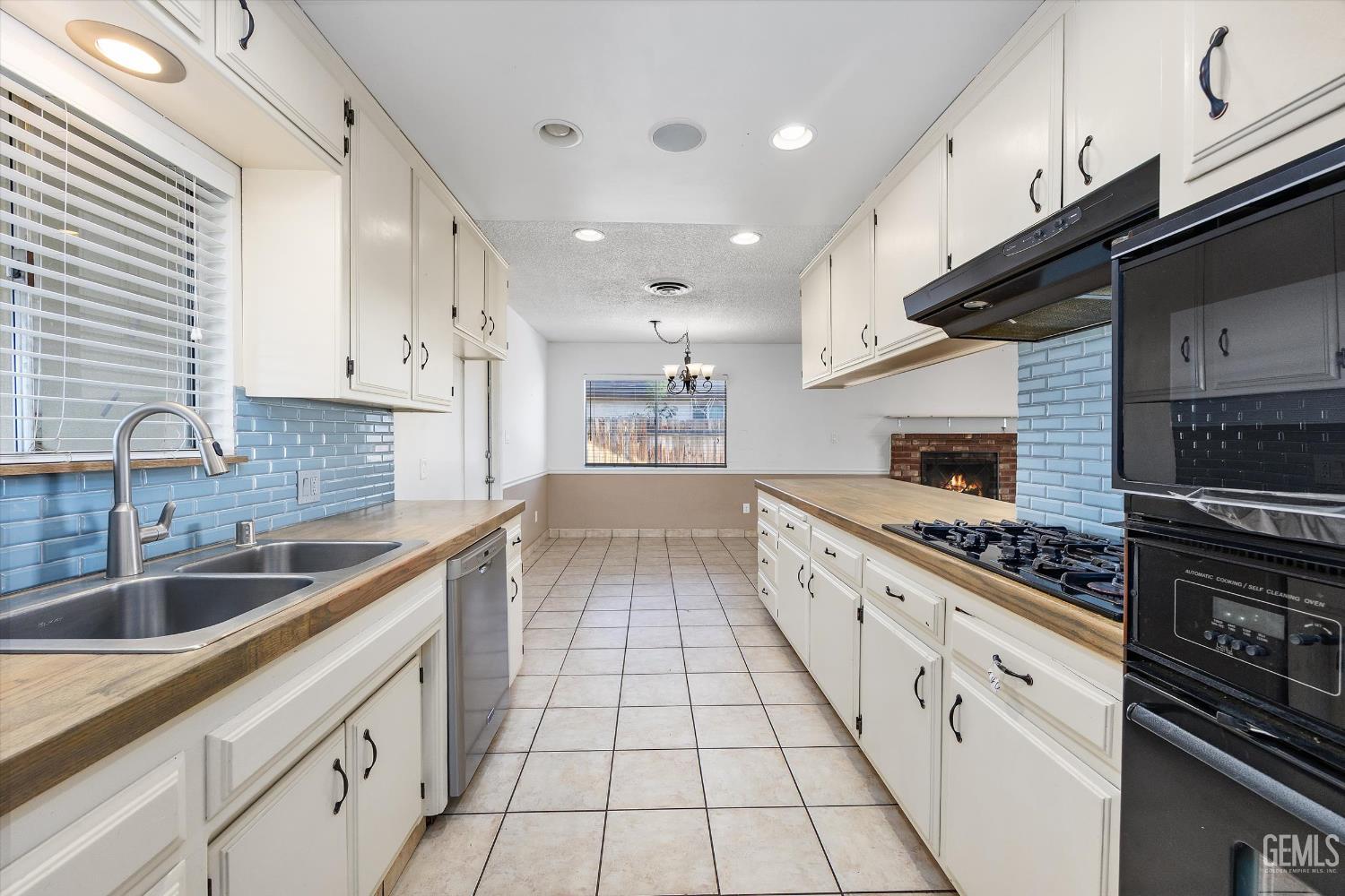 2504 Prestwick Court