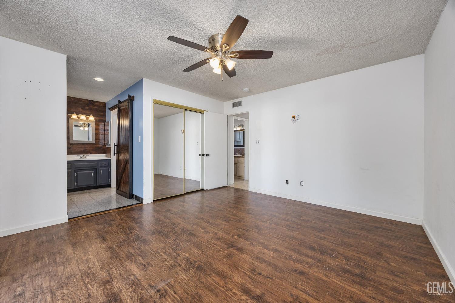 2504 Prestwick Court