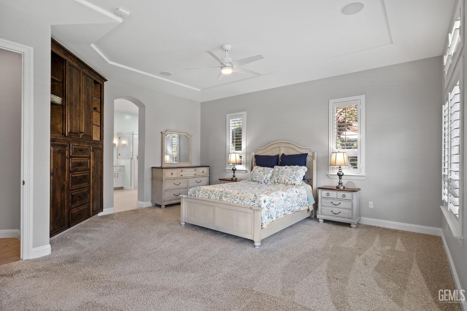 15918 Clos Du Val Avenue