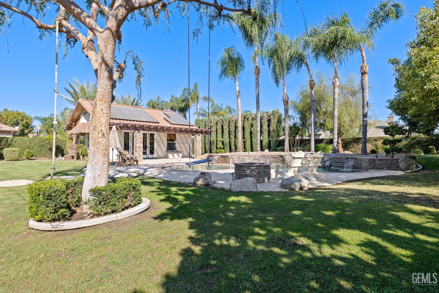 15918 Clos Du Val Avenue