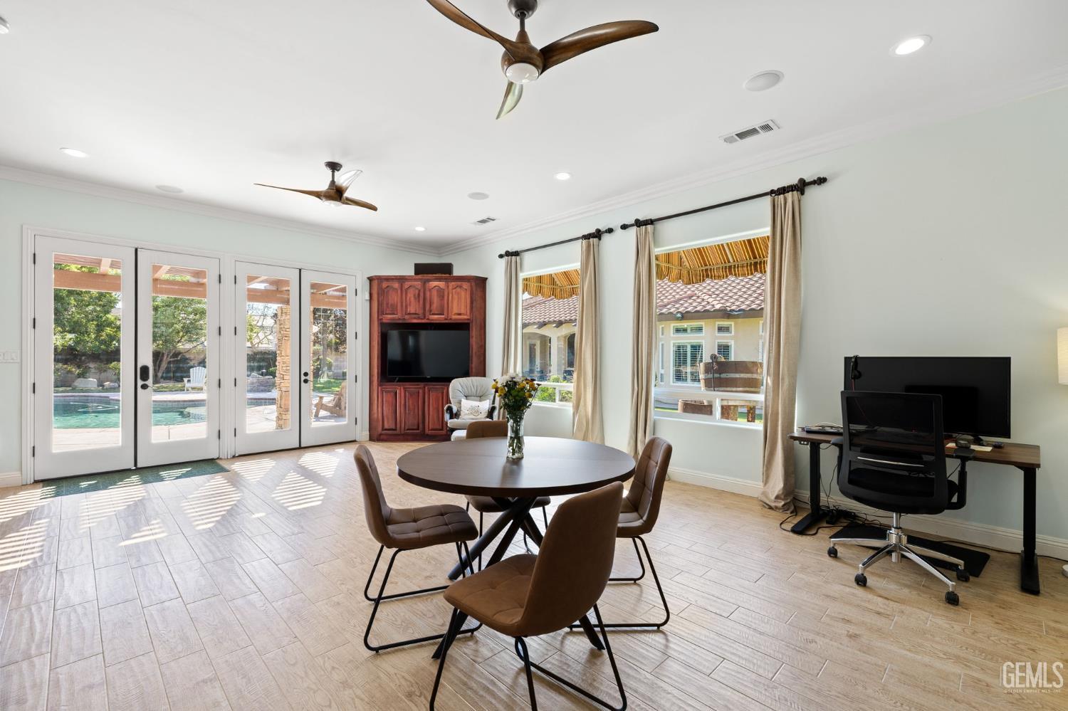 15918 Clos Du Val Avenue