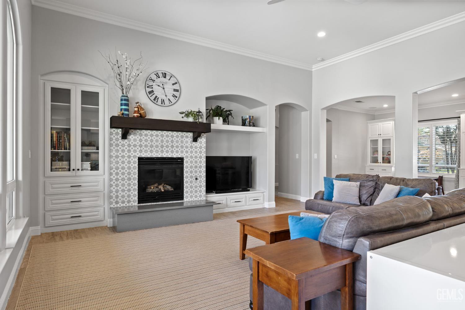 15918 Clos Du Val Avenue