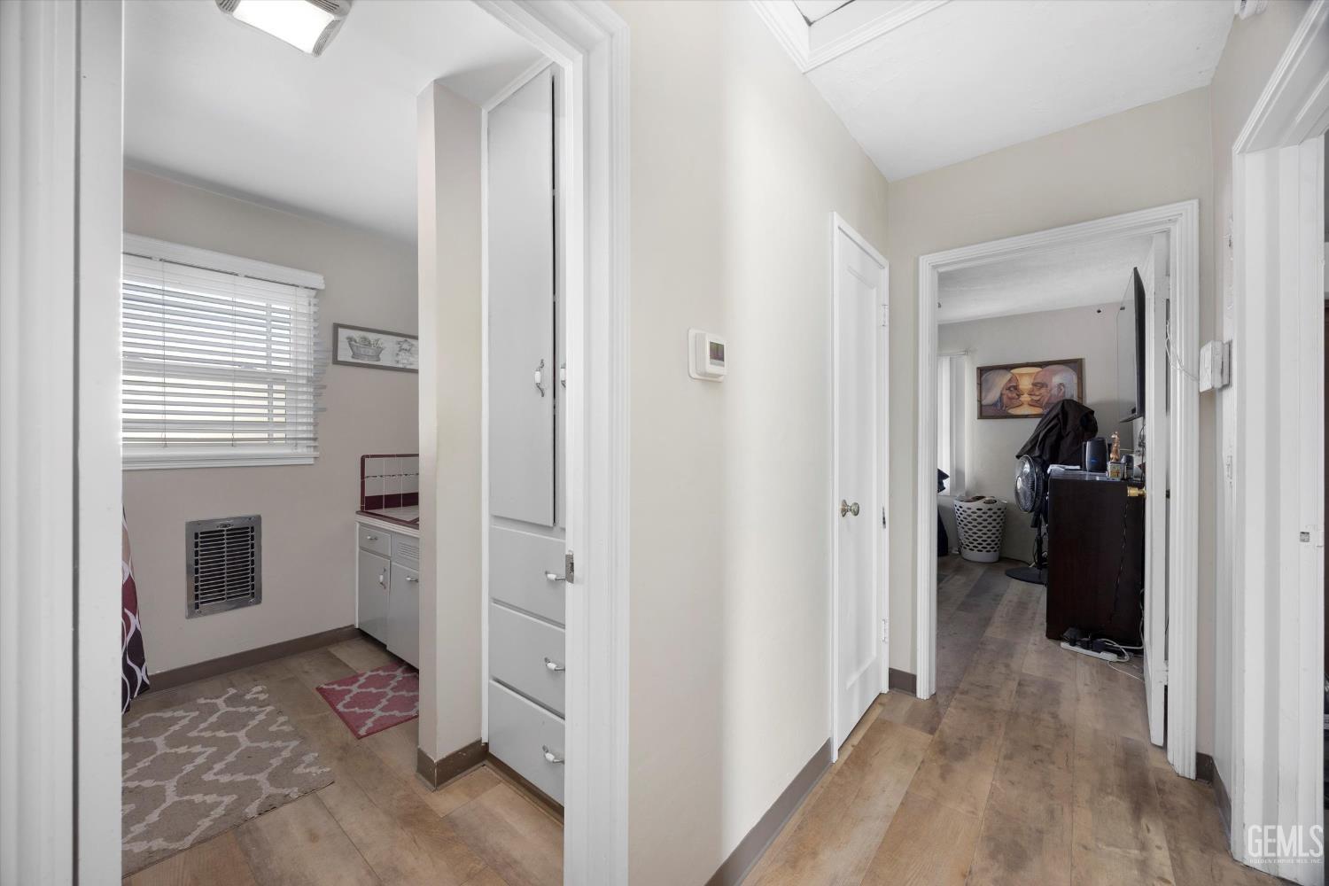 2700 Charleston Drive