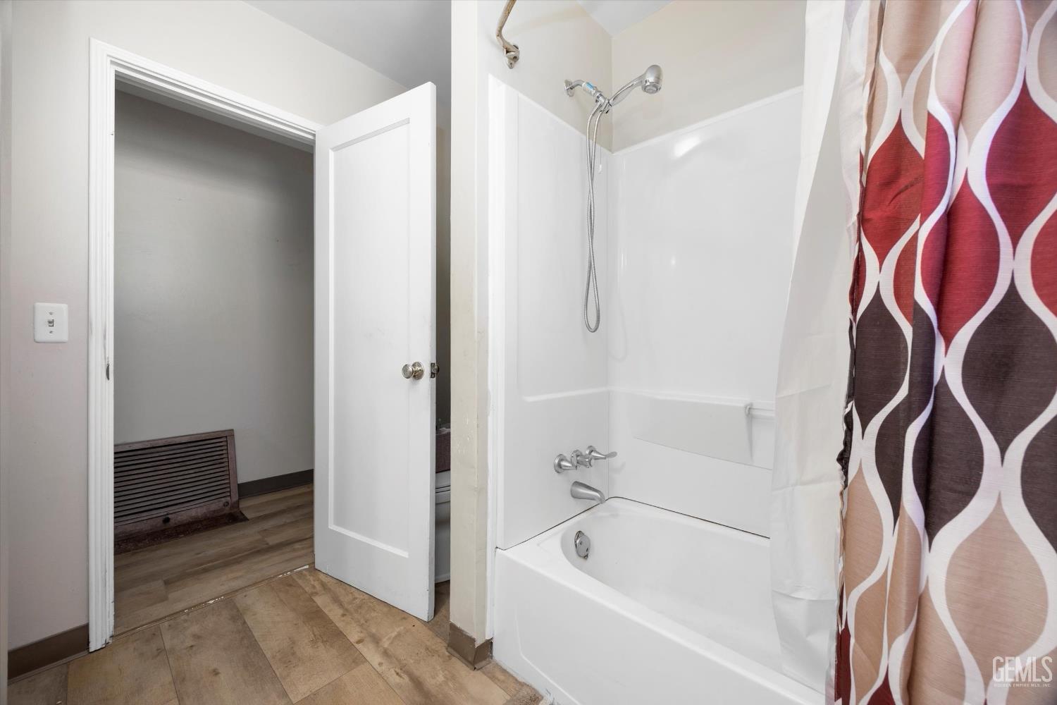 2700 Charleston Drive