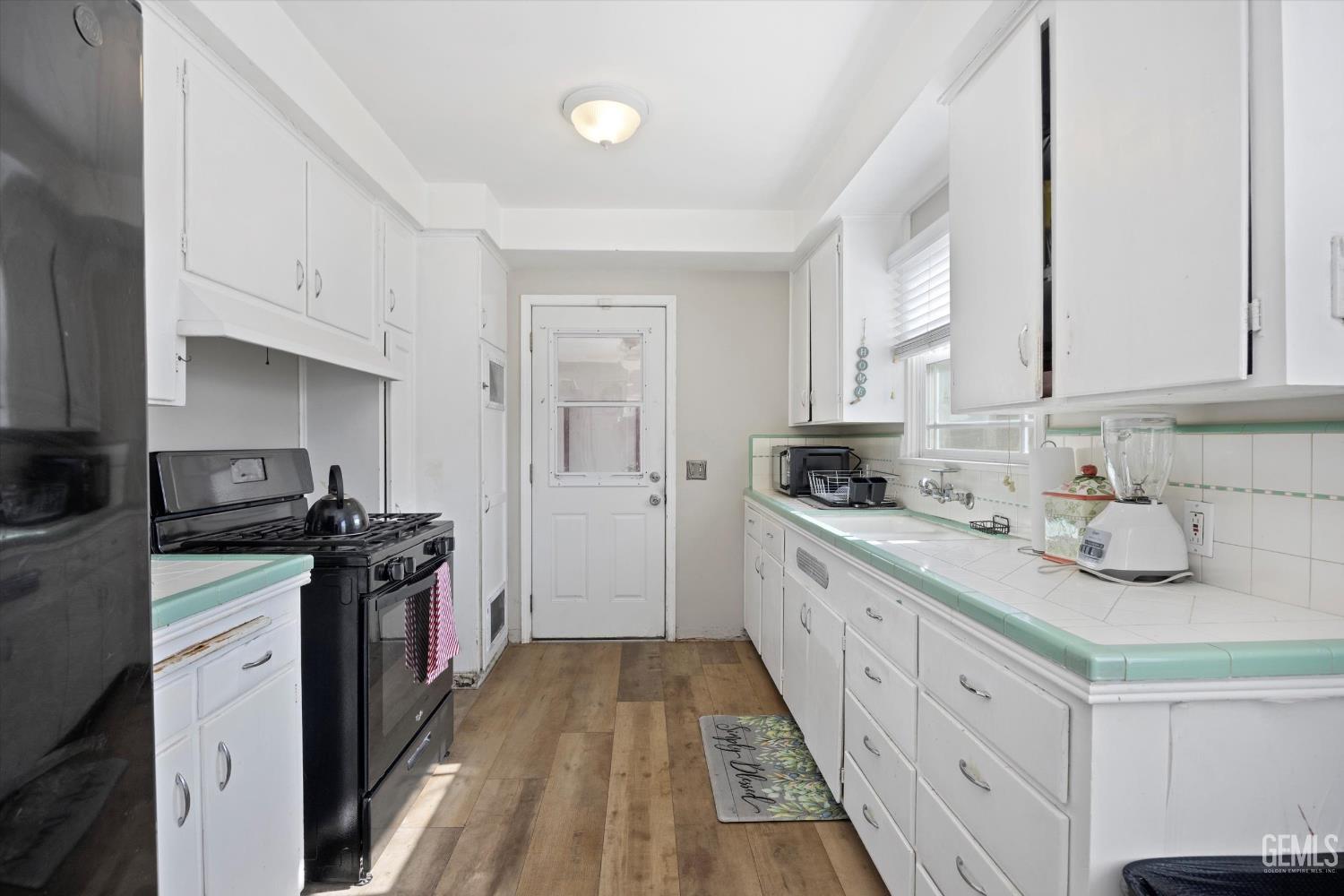 2700 Charleston Drive