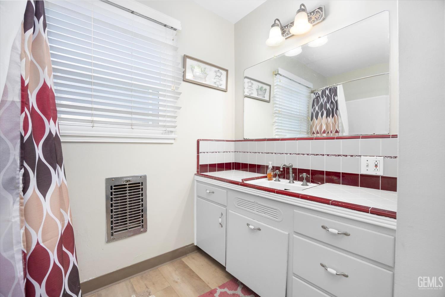 2700 Charleston Drive