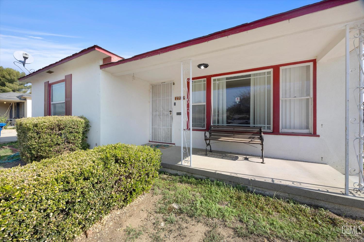 2700 Charleston Drive