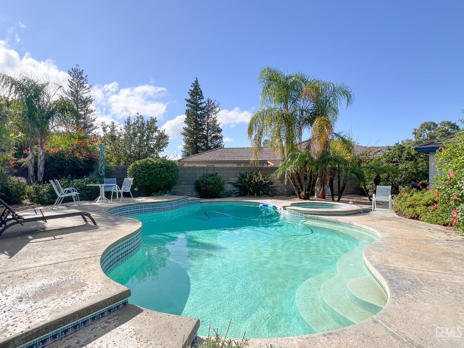 5004 Sioux Place