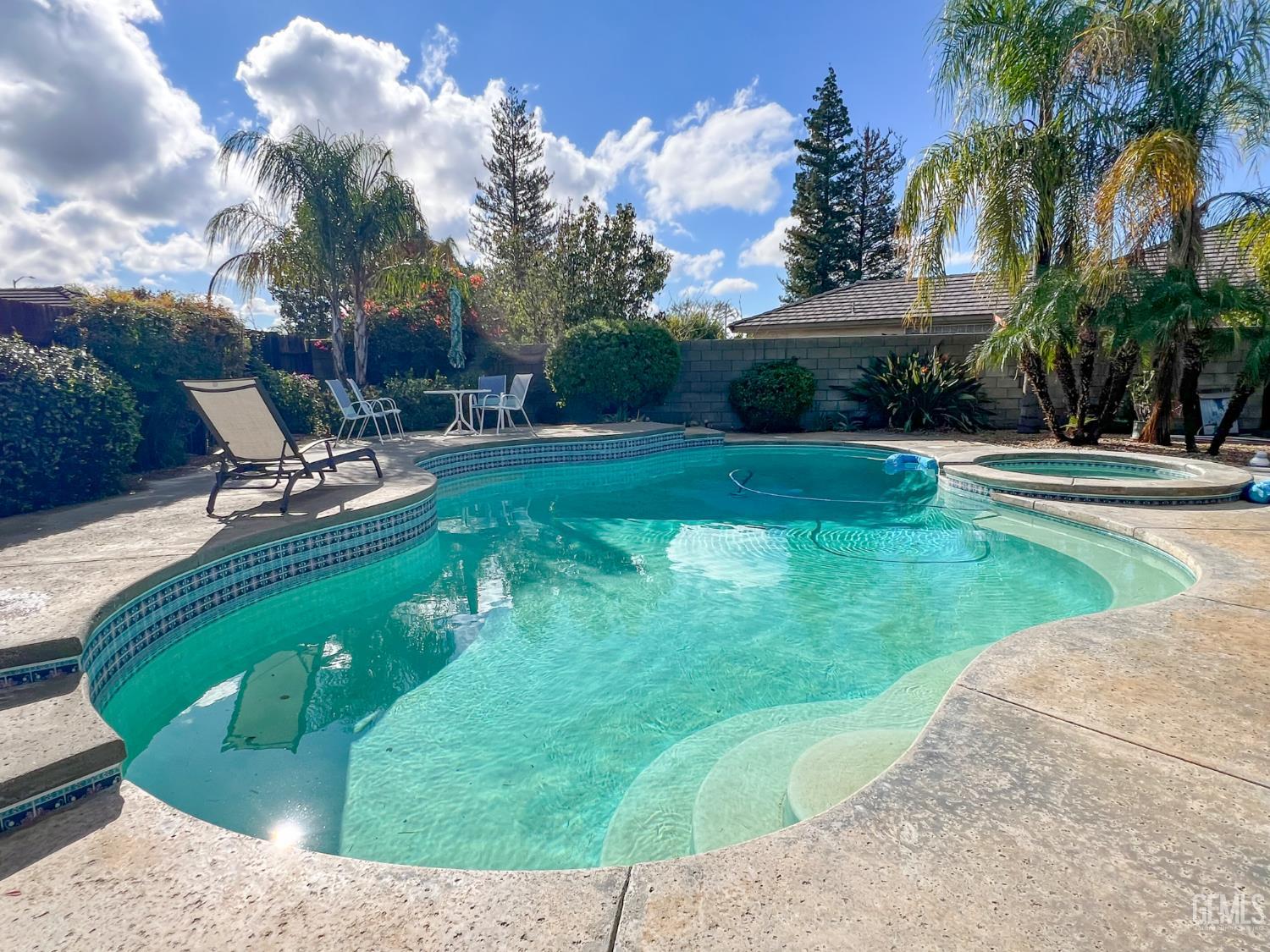 5004 Sioux Place