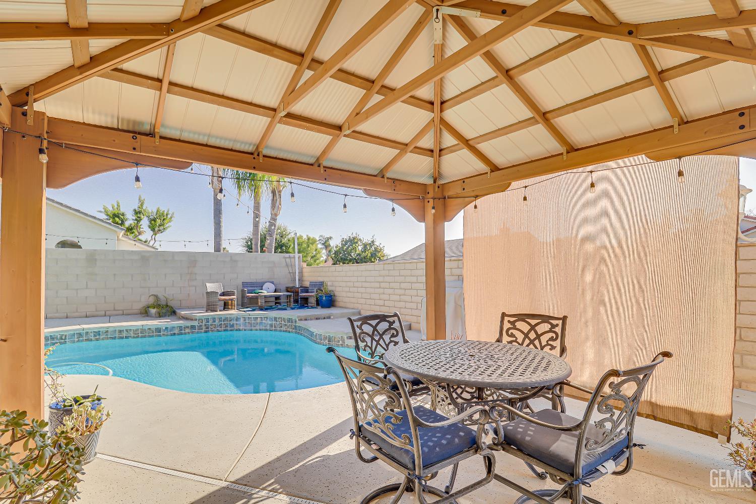 8521 Shoal Court