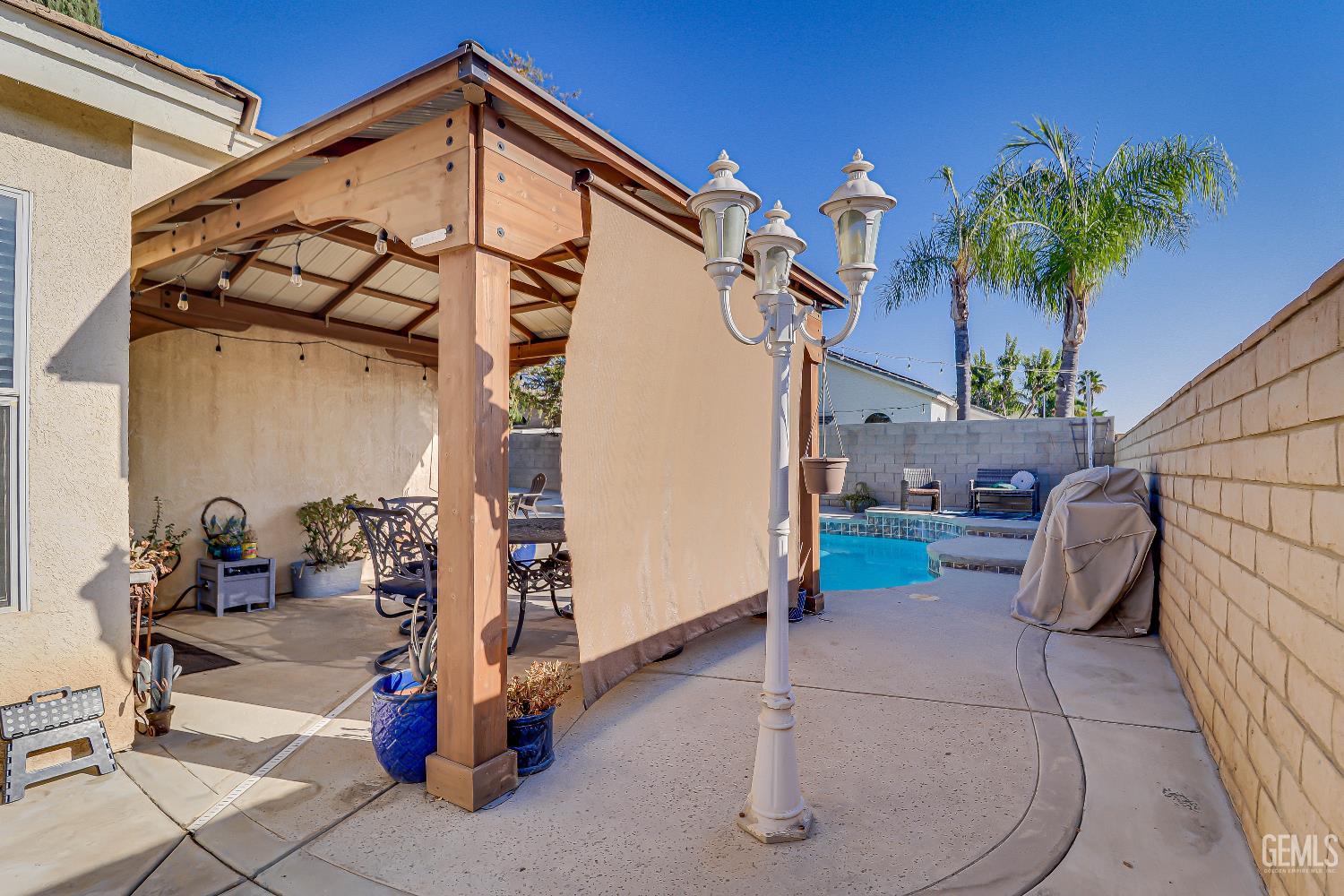 8521 Shoal Court