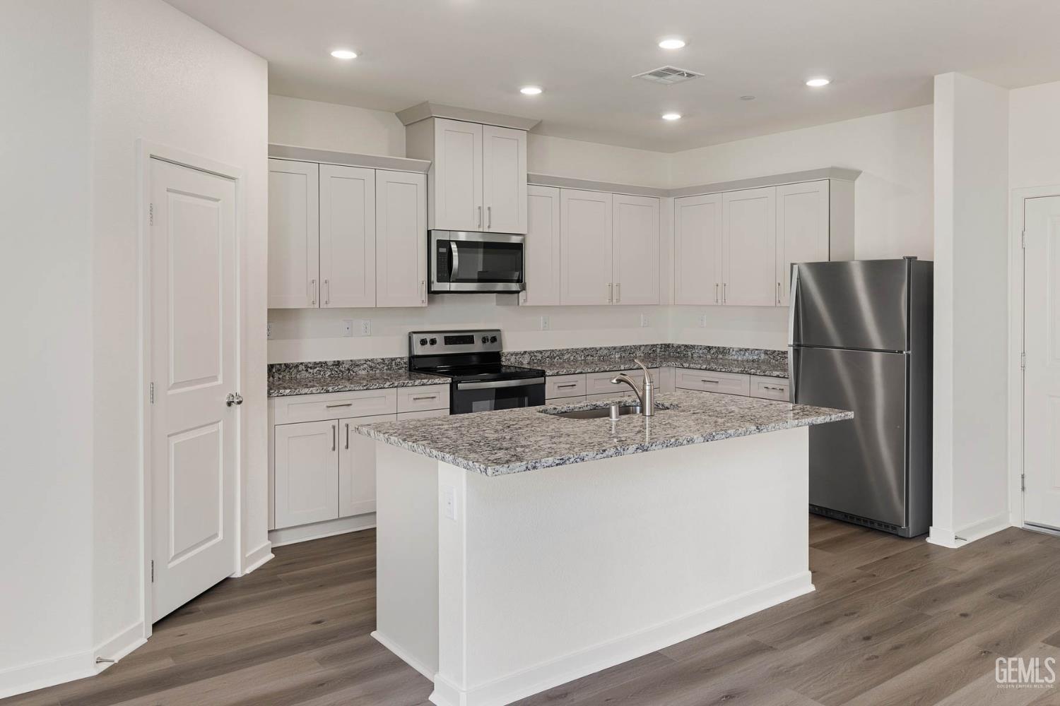 7806 Grapefruit Drive