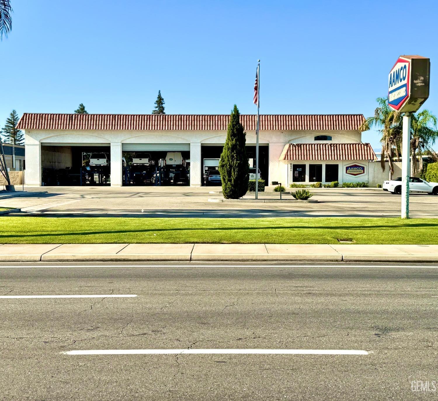 6601 White Lane